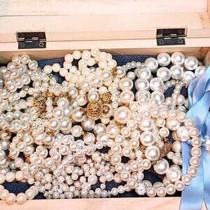 Classic Pearl Necklace Collection - New. Vintage. Upcycled.